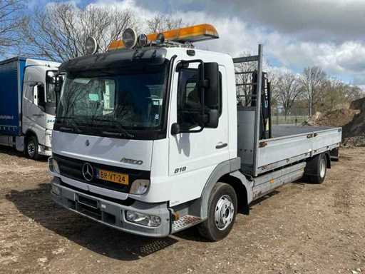 Mercedes-Benz 818 Lkw-montierter Kran