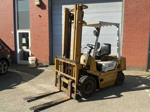 TCM FD25Z1 Forklift