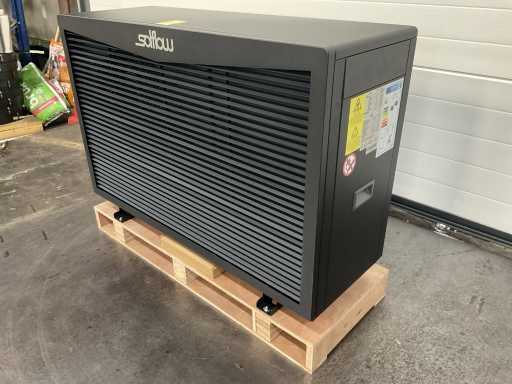 Solflow SFN-12SF1 Pompa di calore a propano R290 12KW inutilizzata