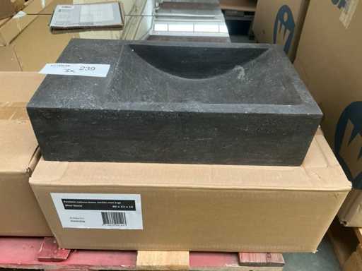 Fontana destra in pietra naturale (3 volte)