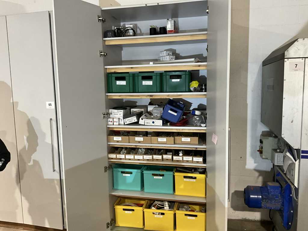 Batch of various electricity and accessories