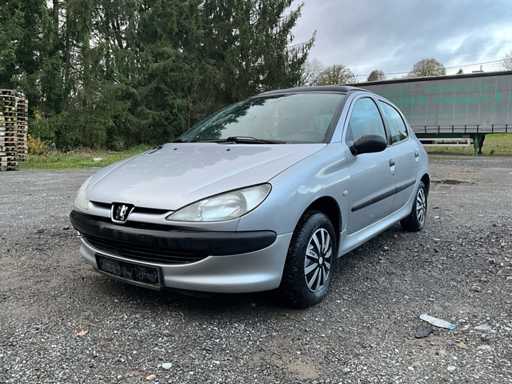 2000 Peugeot 206 Car