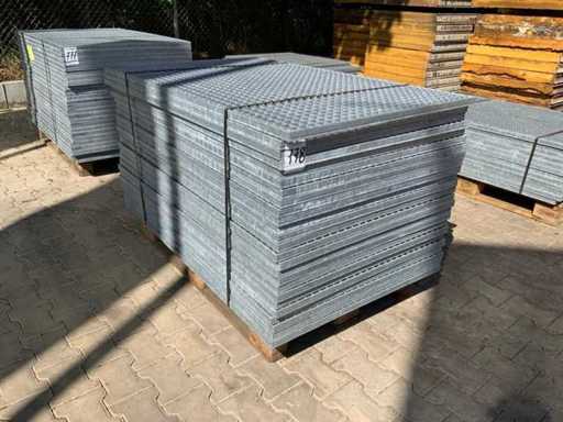 Stalowa podłoga z listwami 1400x880mm (25x)
