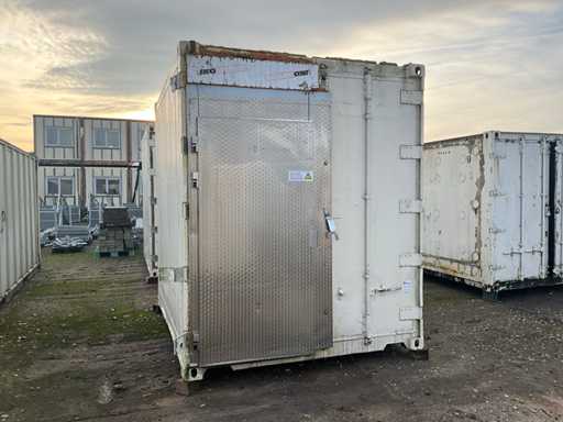 Refrigerated shipping container