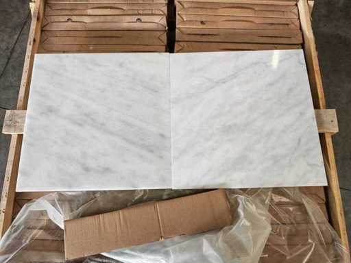 Naturalny kamień, marmur, biało-szary polerowany 45,7x45,7 cm, płytki 106,5 m²