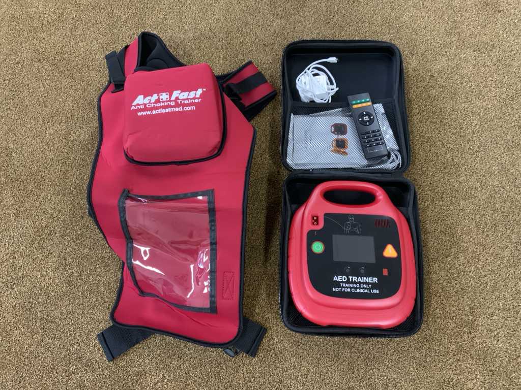 AED and anti-choking trainer