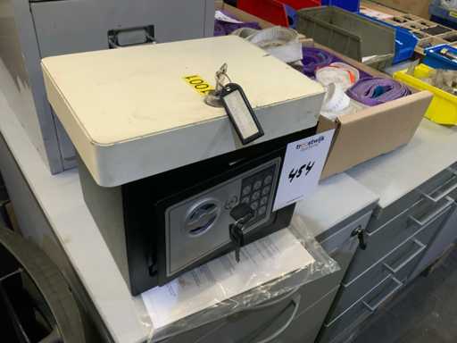 Safe and key cabinet