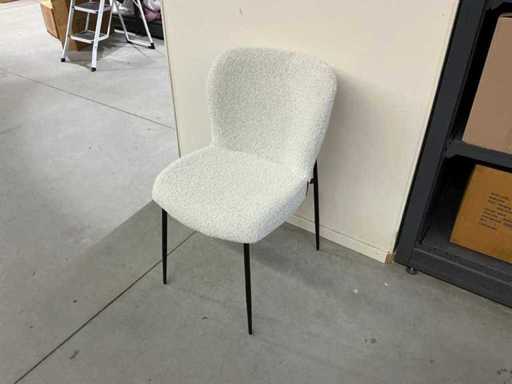 Richmond Interiors Darby weißer Bouclé-Essstuhl (6x)