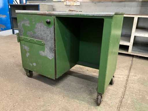 Banco da lavoro mobile in acciaio