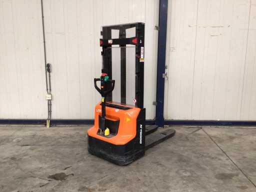 2022 Wózek wid?owy Doosan LSM12N-7