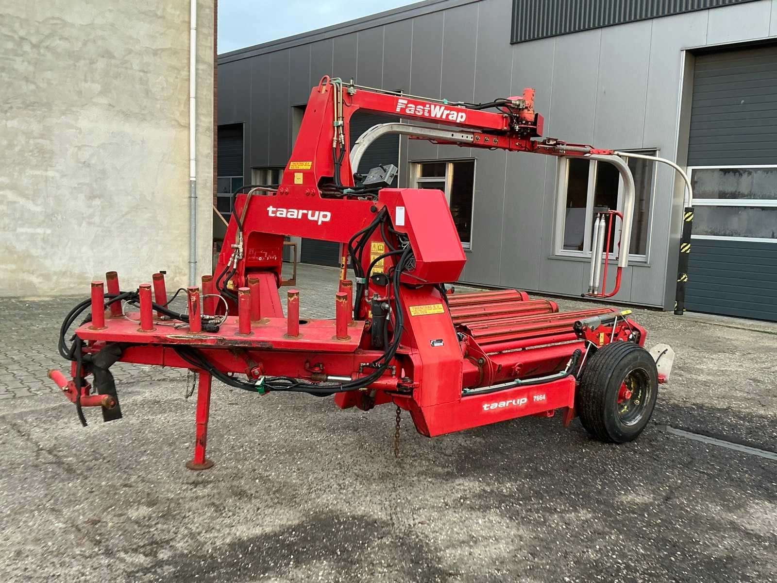 Taarup 7664 Fast Wrap Bale Wrapper