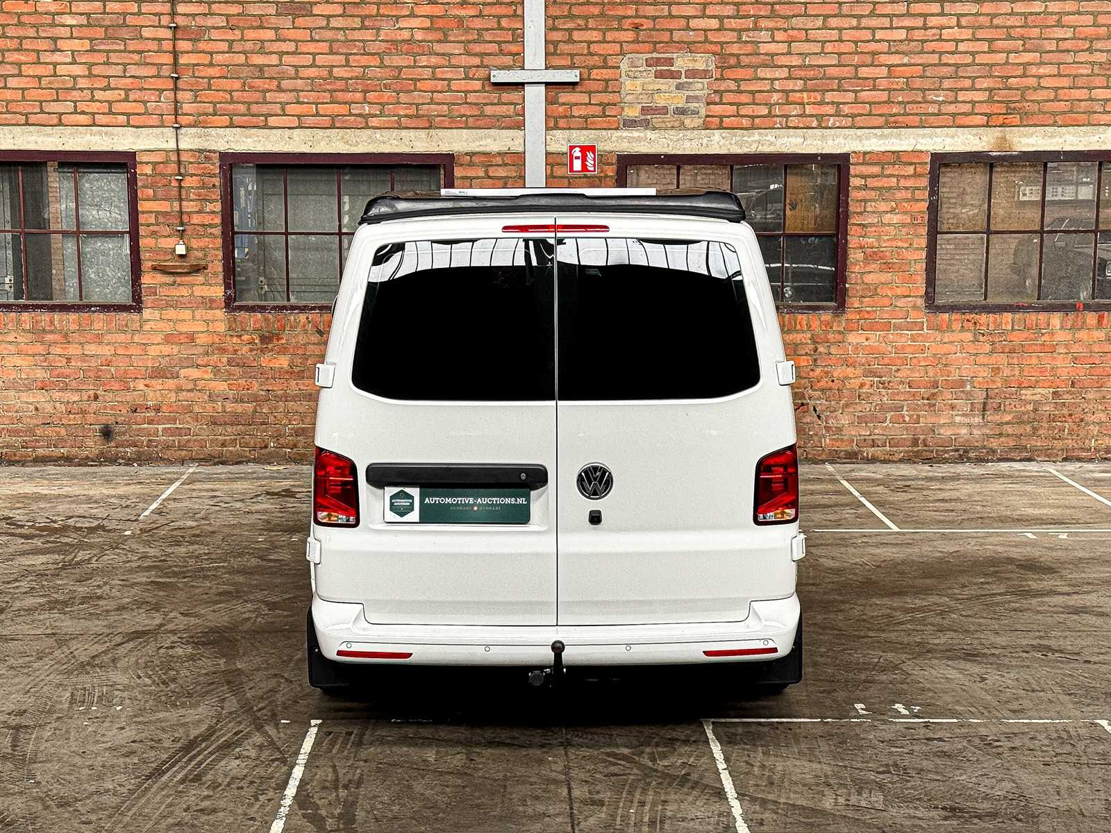 Volkswagen Transporter T6 VIP California Kampeerwagen 180pk 2021, HFF-38-X