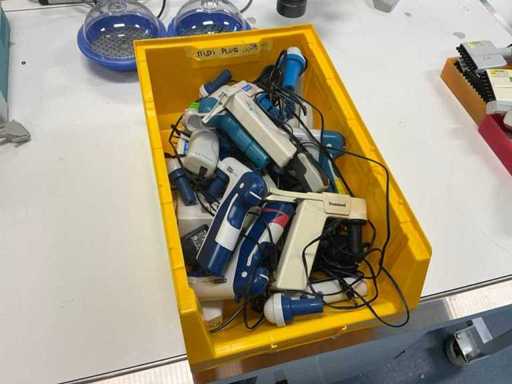 Pipettes Boy (15x)
