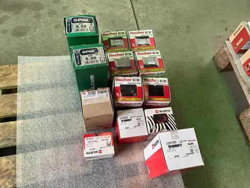 Batch of various screws (13 boxes)