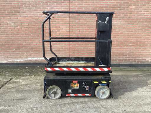 Podnośnik koszowy UpRight TM 12