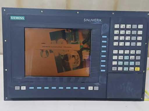 SIEMENS SINUMERIK OP031 Siemens SINUMERIK 840D Bedienfeld OP031 mit TFT-Display und Steuertastatur