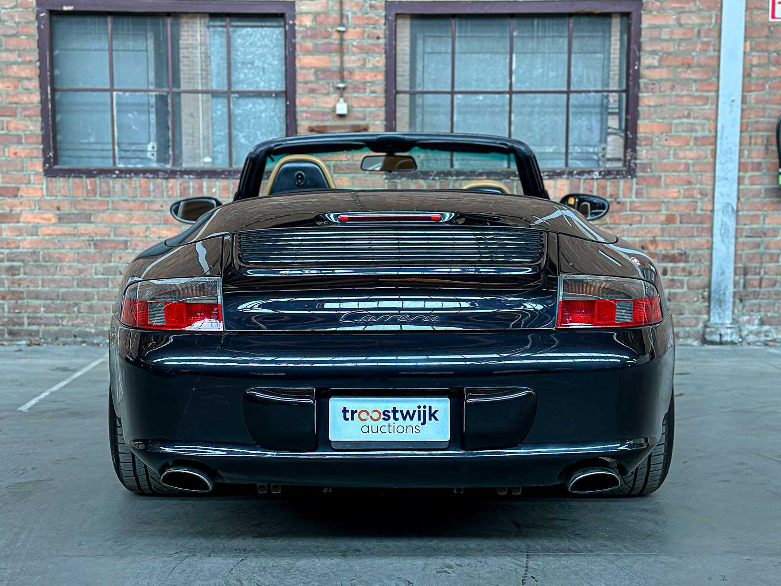 Porsche 911 Carrera Cabriolet 3.6 996 320pk 2004 HANDGESCHAKELD -Youngtimer-