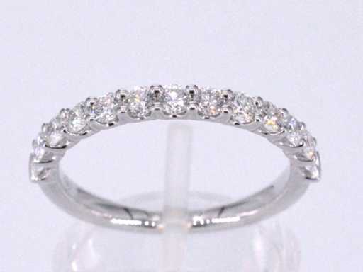 Anneaux en or blanc en diamants taille brillante