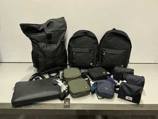 Partij diverse Lyle&Scott/CalvinKleinJeans/ArmaniExchange/HugoBoss tassen/riem (12x)