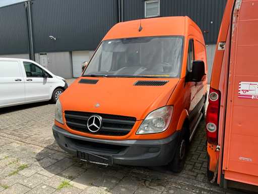 Vehicul comercial Mercedes-Benz 906 KA 35 Sprinter 310 CDI 2010