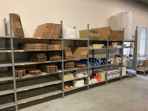 Large batch of packaging material