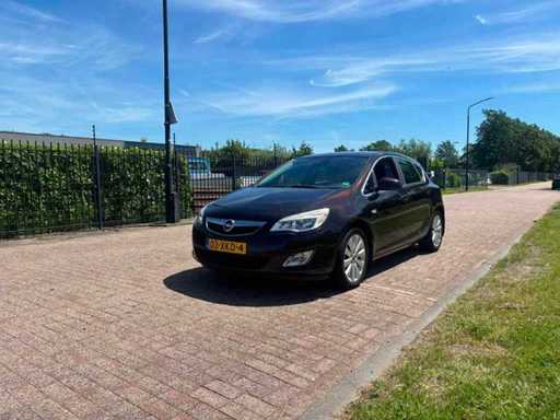 Opel Astra 1.4 Turbo Cosmo 2012 | 03-XKD-4 i