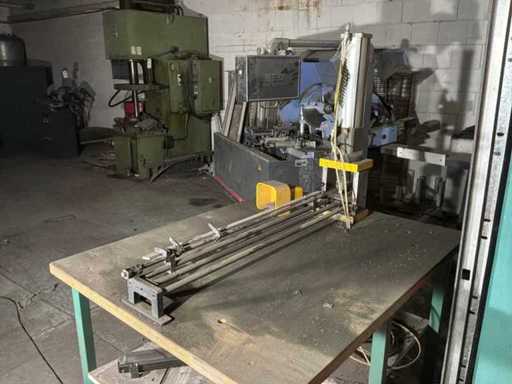 Stanzmaschine