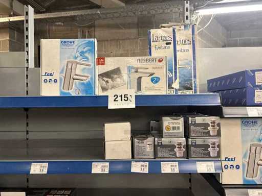Vari rubinetti e accessori (22x)