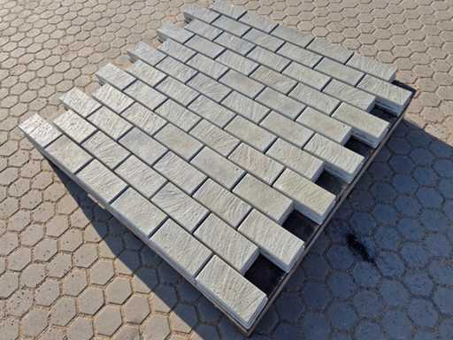 Blocs de béton (environ 65 m²)