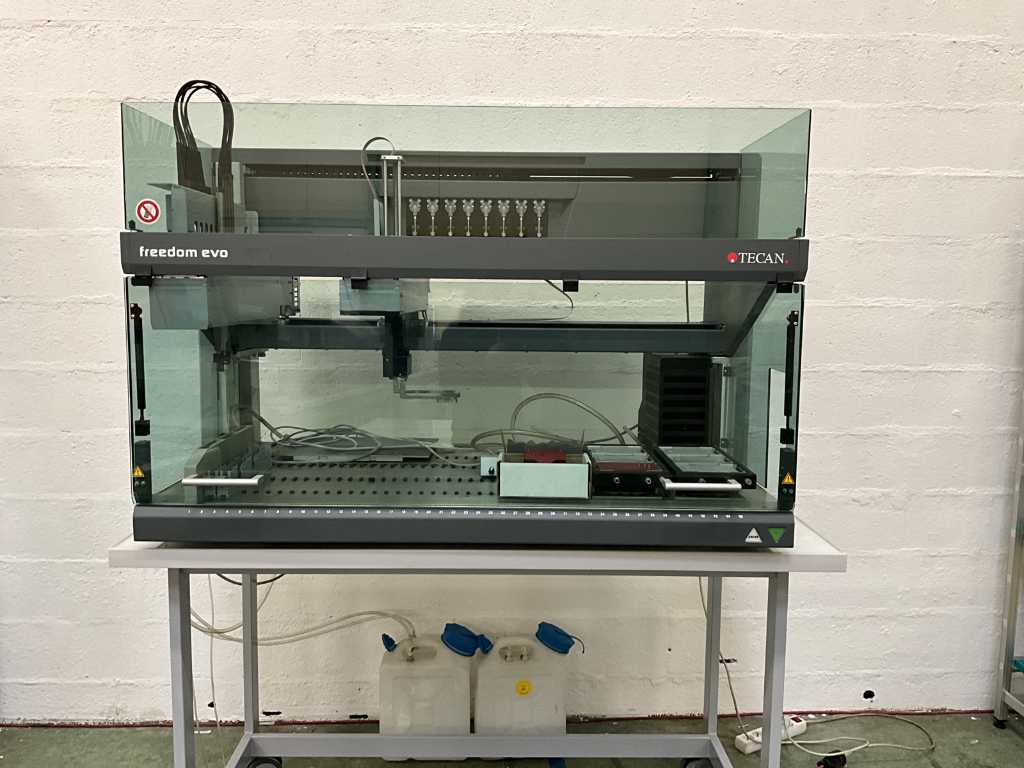 TECAN Pipetting Robot Troostwijk Auctions