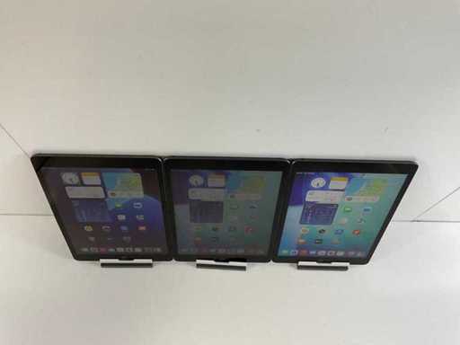 Apple iPad 8th Gen - Wi-Fi - 32 GB - Space Gray (3x)