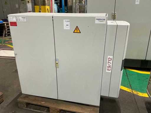 Schakelkast met inhoud