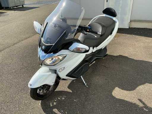 Suzuki Burgman 650 Motorcycle
