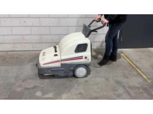 bb056638-42a5-43ee-b7ea-f3bdc36381c7.mp4