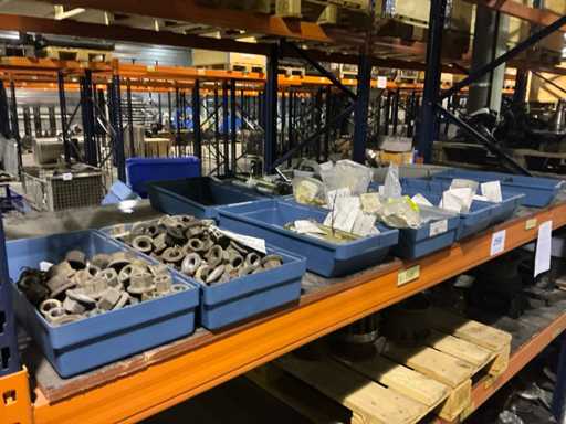 Partij wielmoeren en bouten