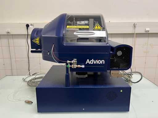 ADVION - ROBOT TRIVERSA NANOMATE / CONTROLER TRIVERSA NANOMATE - Robot cu ionizare electrospray