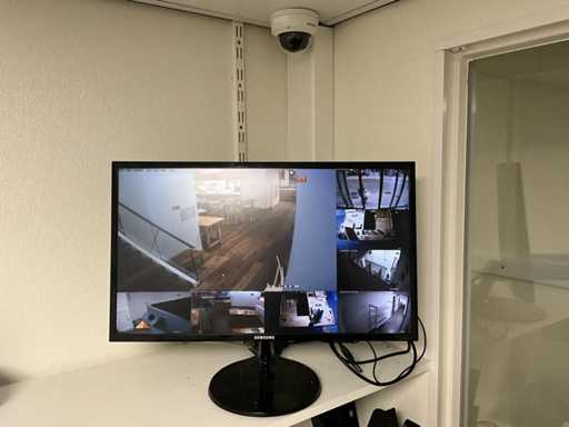 Hikvision - Sistema di sicurezza con 12 telecamere