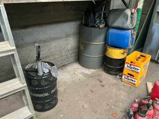 Oil drums (3x)