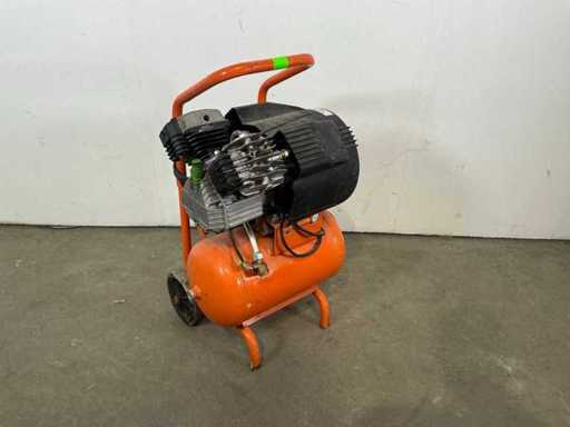 2017 Fiac FV 304-20 Compressor 400/20L