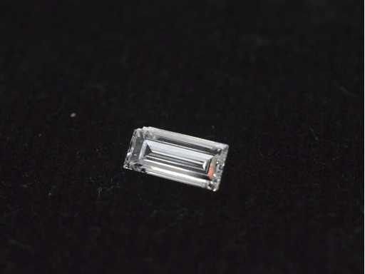 Baguette geslepen diamant 0.23 carat gecertificeerd
