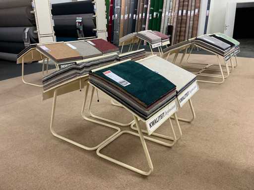 Shop shelf with carpet samples (20x)