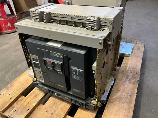 Merlin Gerin Masterpact NW20 H1 / 2000 A wyłącznik powietrzny