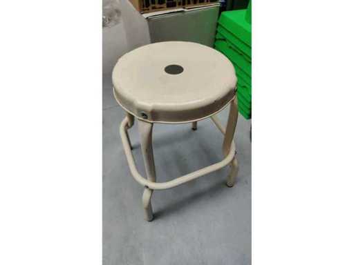 Stołek IKEA NISKI (biały)