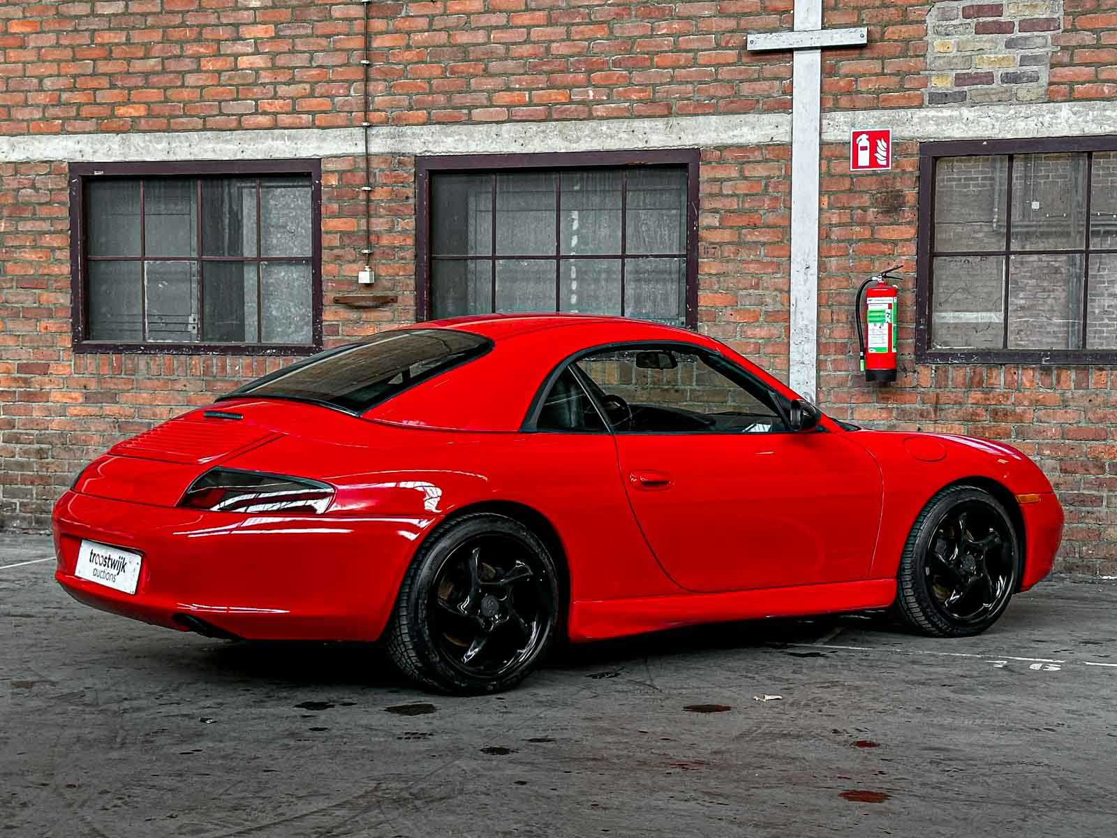 Porsche 911 Cabriolet Carrera 3.4 996 (Hardtop) 300pk 2001 Youngtimer