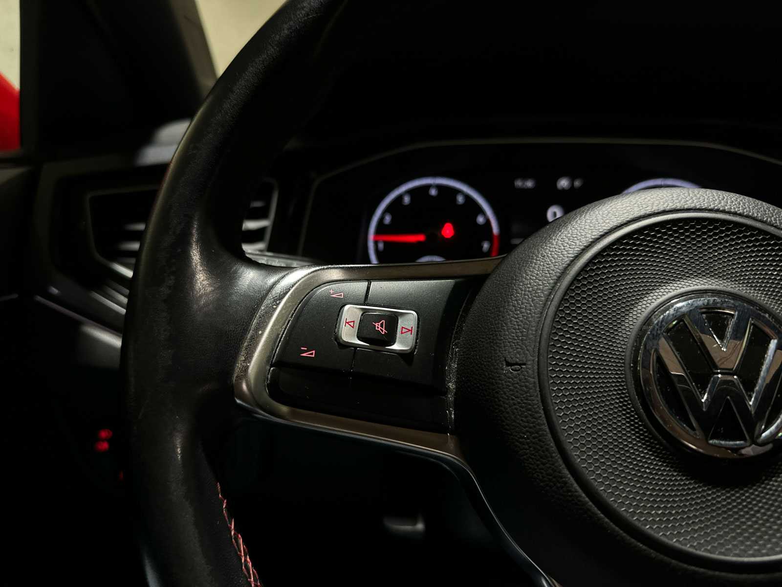 Volkswagen Polo GTI 2.0 TSI 200pk 2019, S-110-LZ