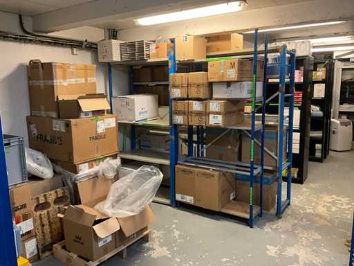 Un set de diverse consumabile și unelte