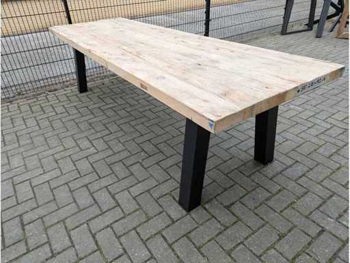 Garden table rustic Elm wood. 280 x 95 x 78cm. Metal base