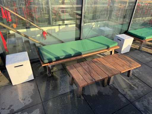 Cabines - Terrasse Banc avec 2 tables