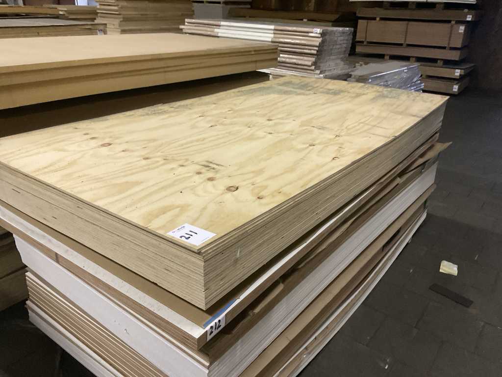 FSC plywood sheets (18x)