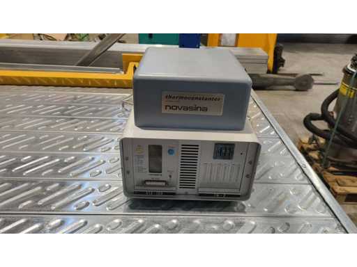 NOVASINA RTD - 200 TH - 2 Thermoconstanter